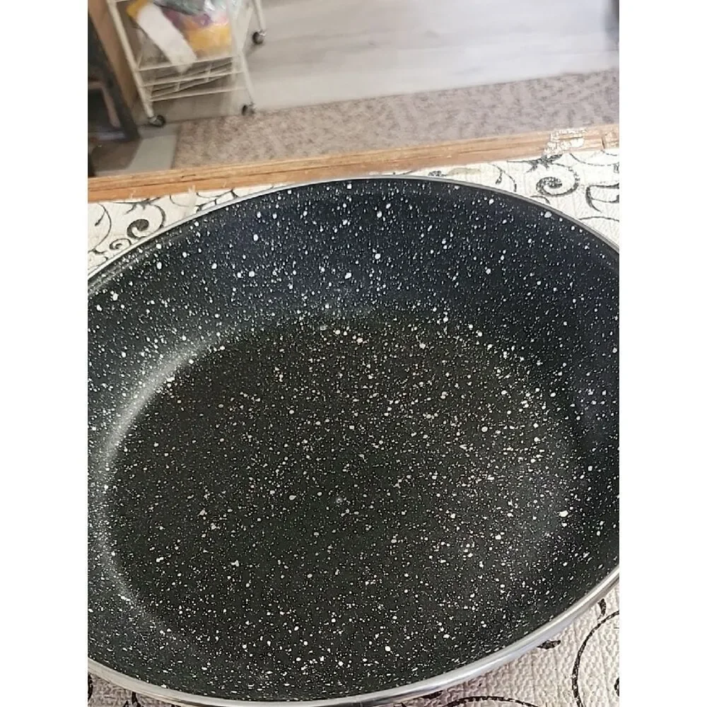 Vasconia versatile black